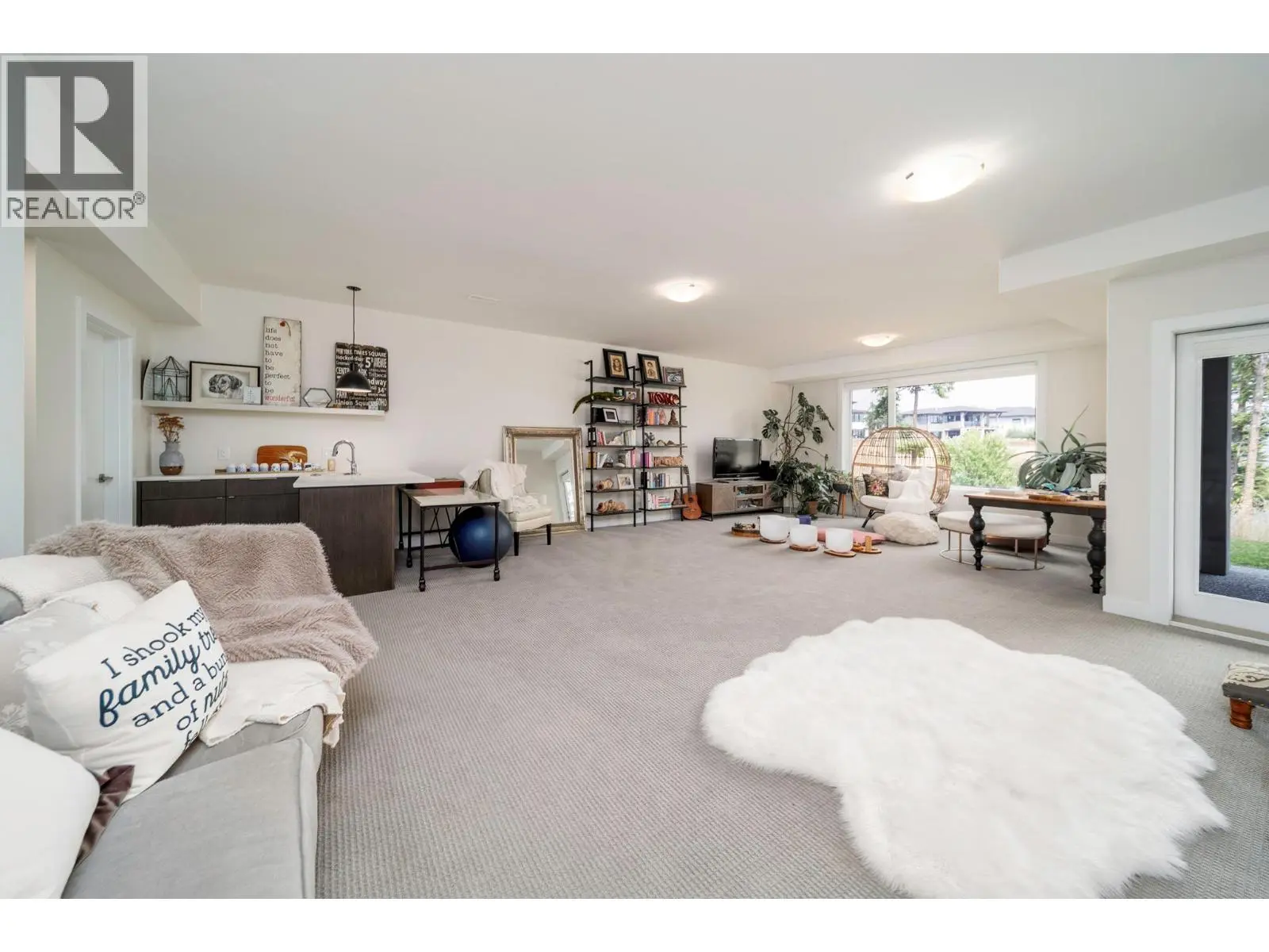 1349 Rocky Point Drive Unit# 2. Kelowna, British Columbia