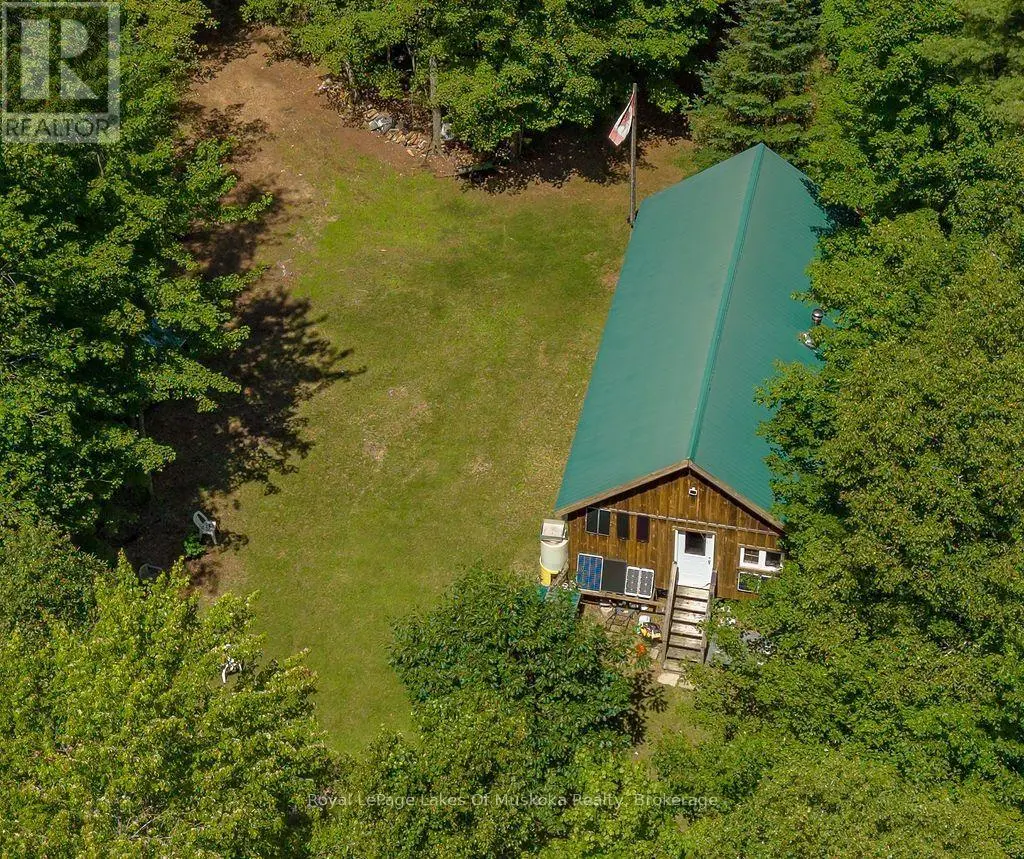 1101 Langford Road, Lake of Bays (Mclean)
