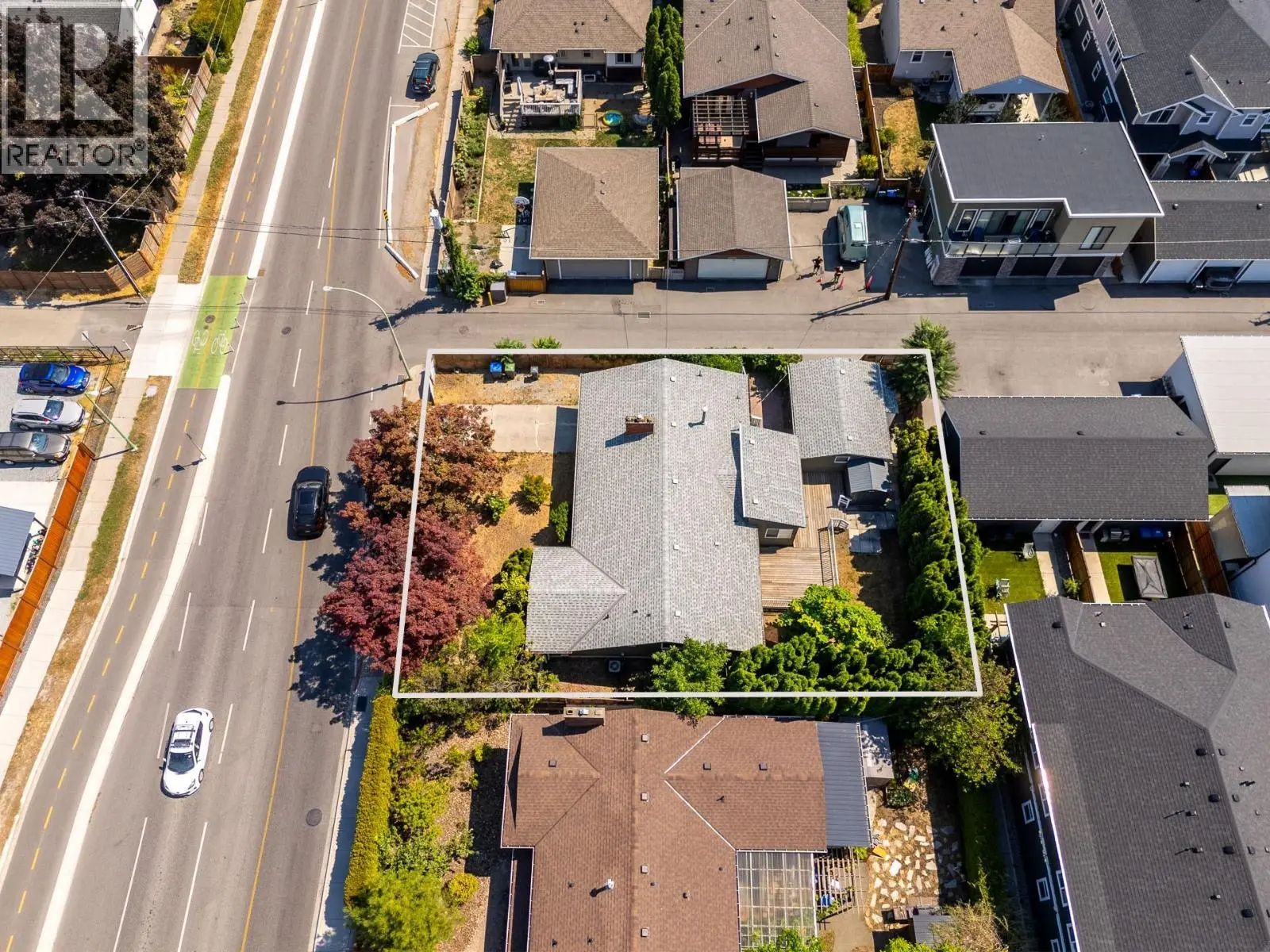 925 Sutherland Avenue. Kelowna, British Columbia