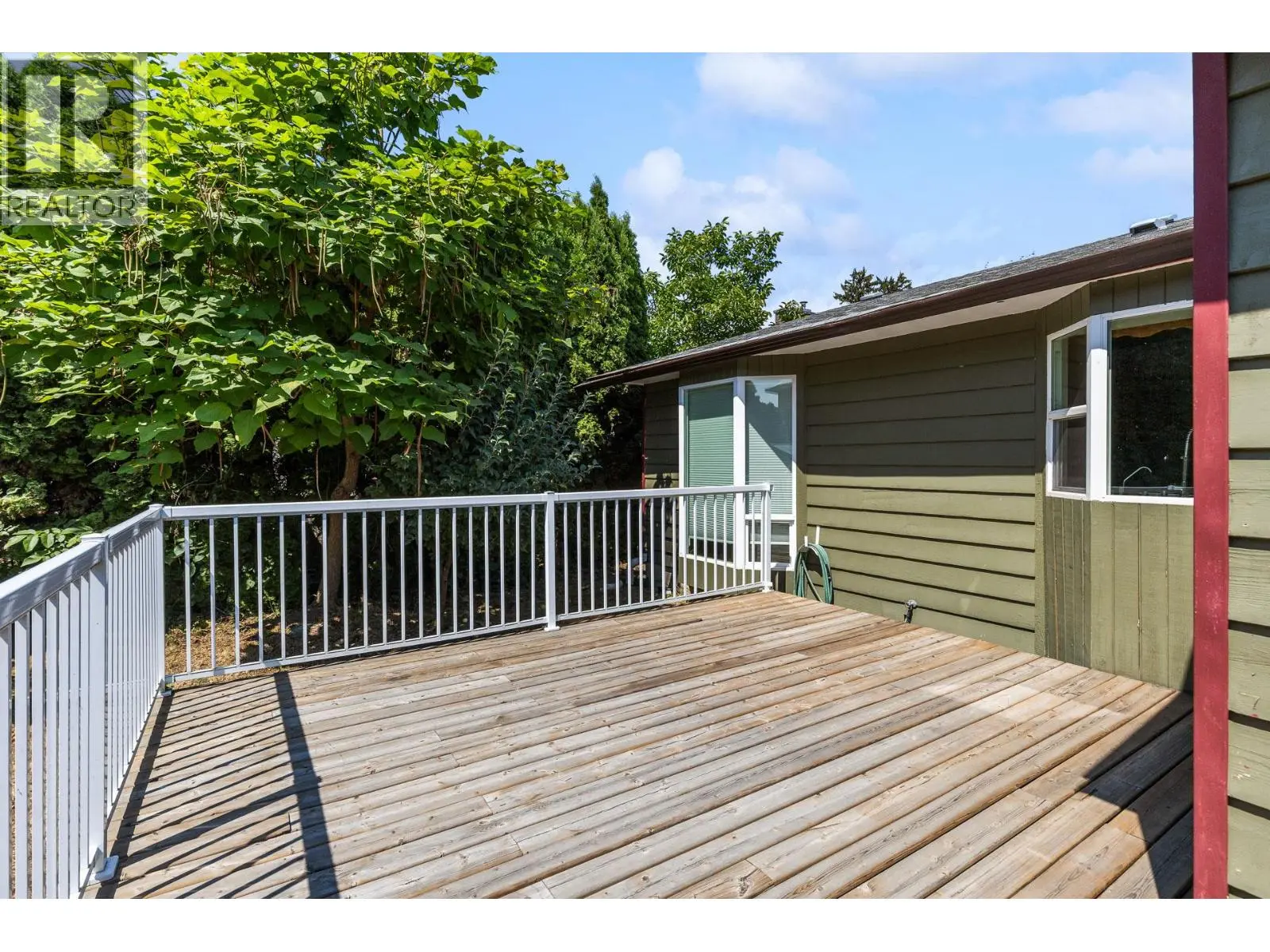 925 Sutherland Avenue. Kelowna, British Columbia