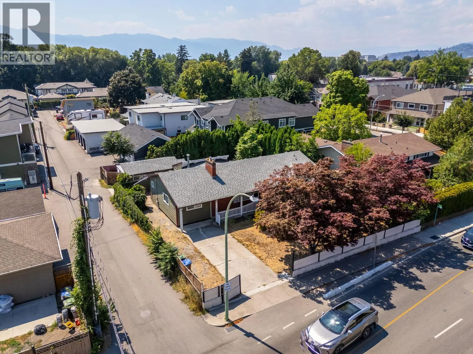 925 Sutherland Avenue. Kelowna, British Columbia