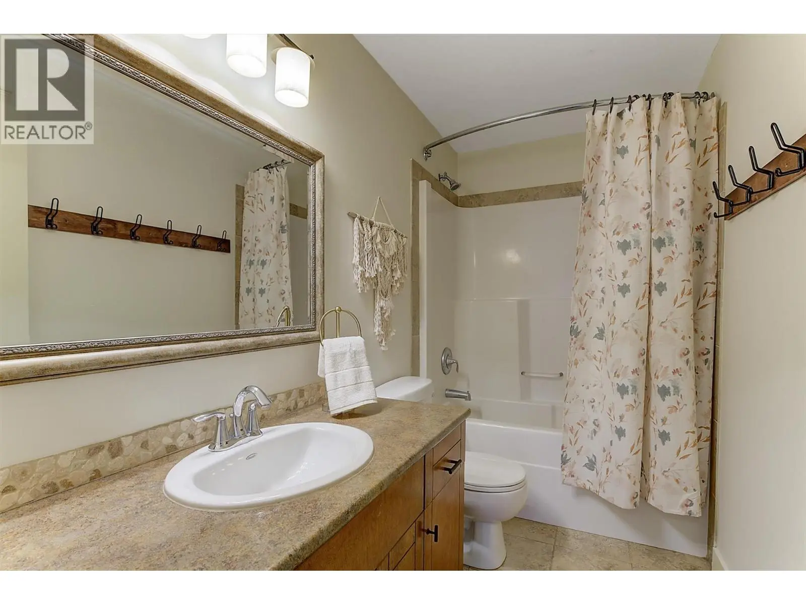 12931 East Ridge Drive. Lake Country, British Columbia