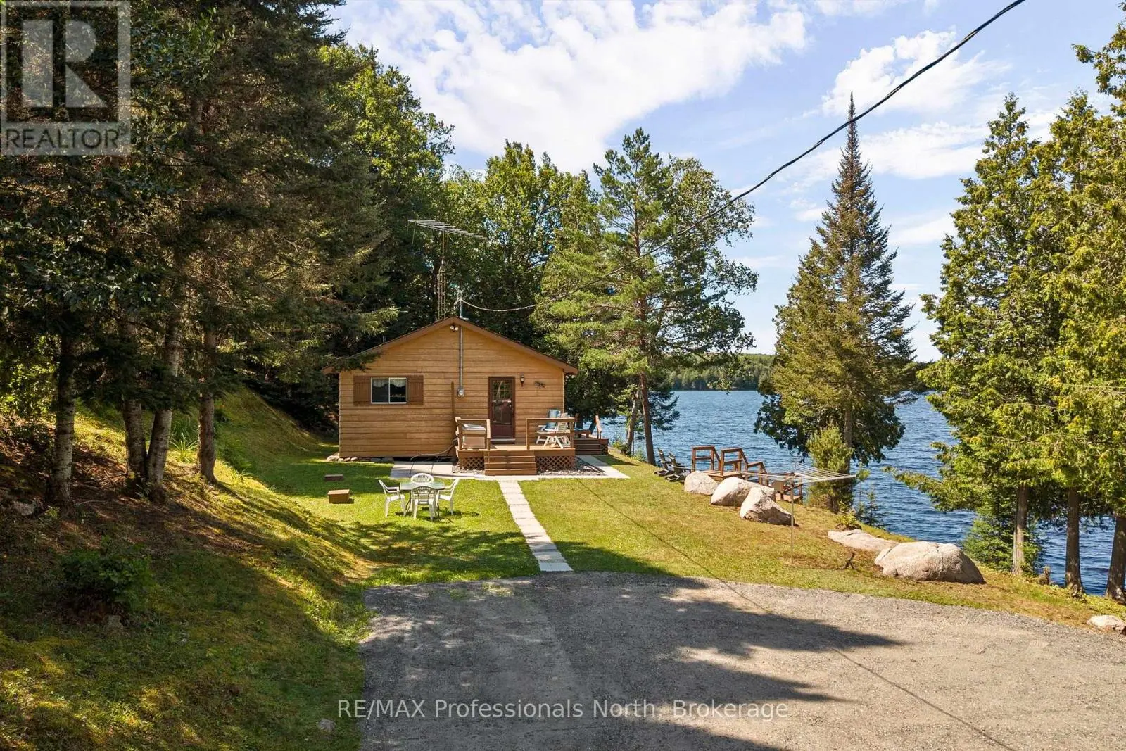 1516 Deer Lake Road, Perry