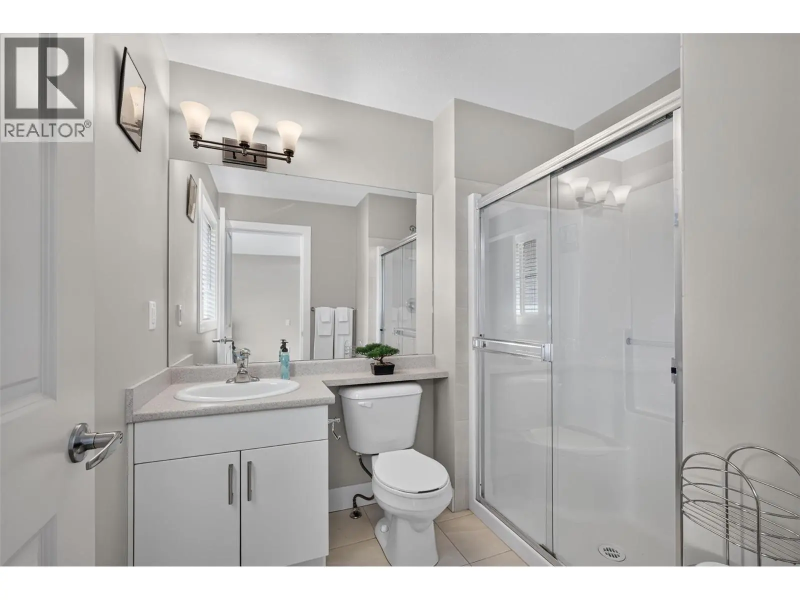 335 Gerstmar Road Unit# 3. Kelowna, British Columbia