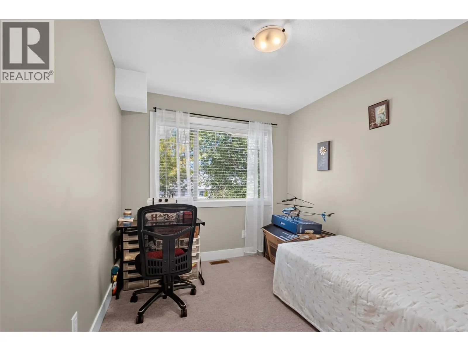 335 Gerstmar Road Unit# 3. Kelowna, British Columbia
