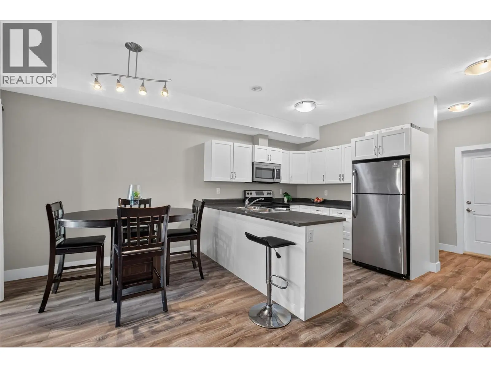 335 Gerstmar Road Unit# 3. Kelowna, British Columbia