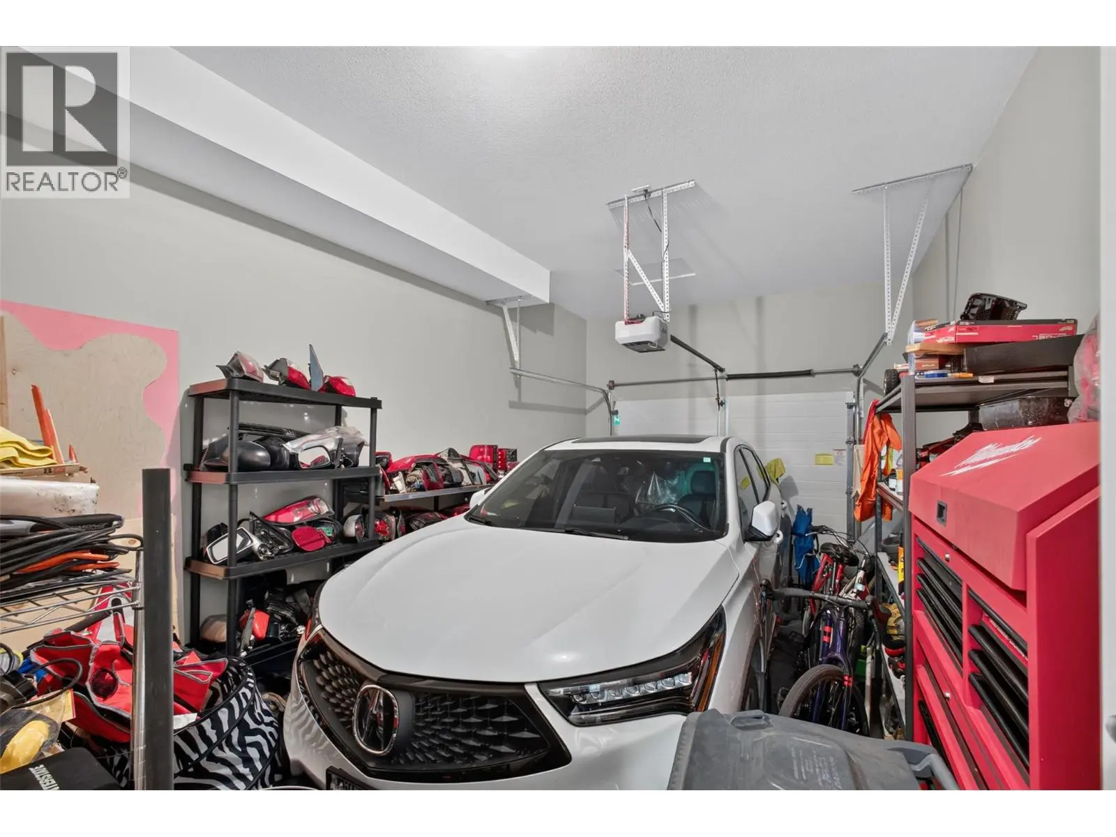 335 Gerstmar Road Unit# 3. Kelowna, British Columbia