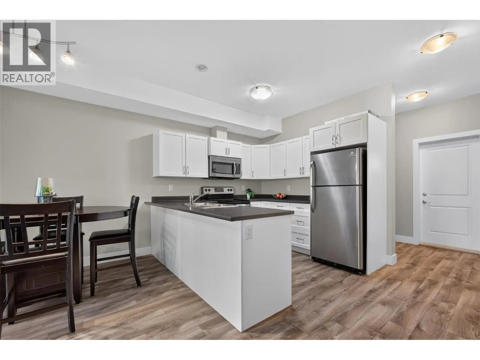 335 Gerstmar Road Unit# 3. Kelowna, British Columbia