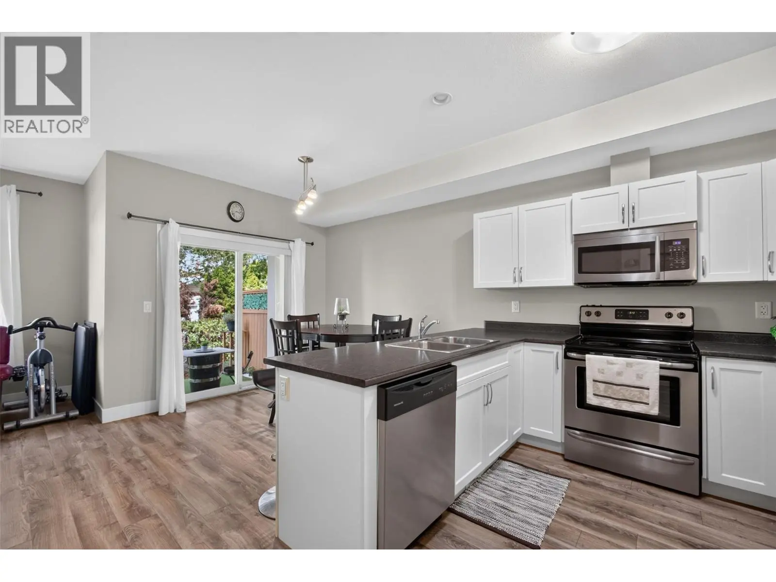 335 Gerstmar Road Unit# 3. Kelowna, British Columbia