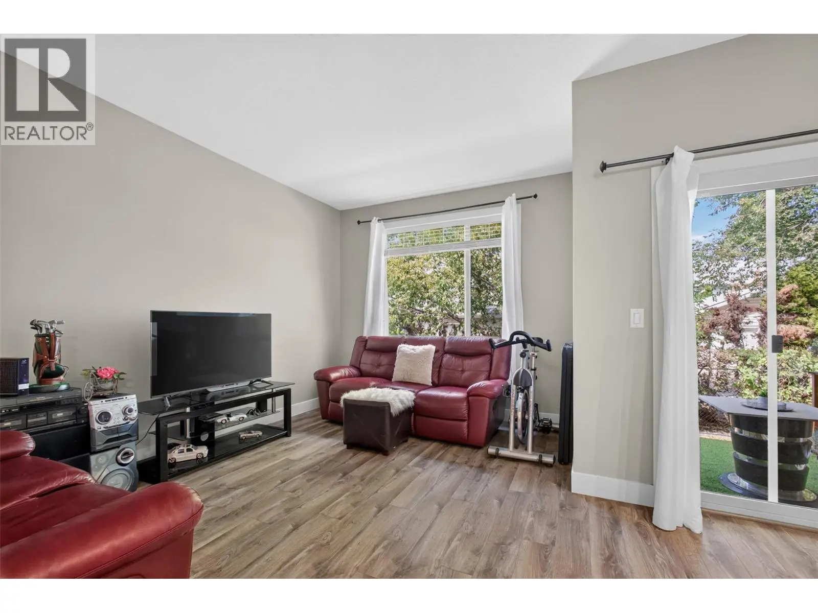 335 Gerstmar Road Unit# 3. Kelowna, British Columbia