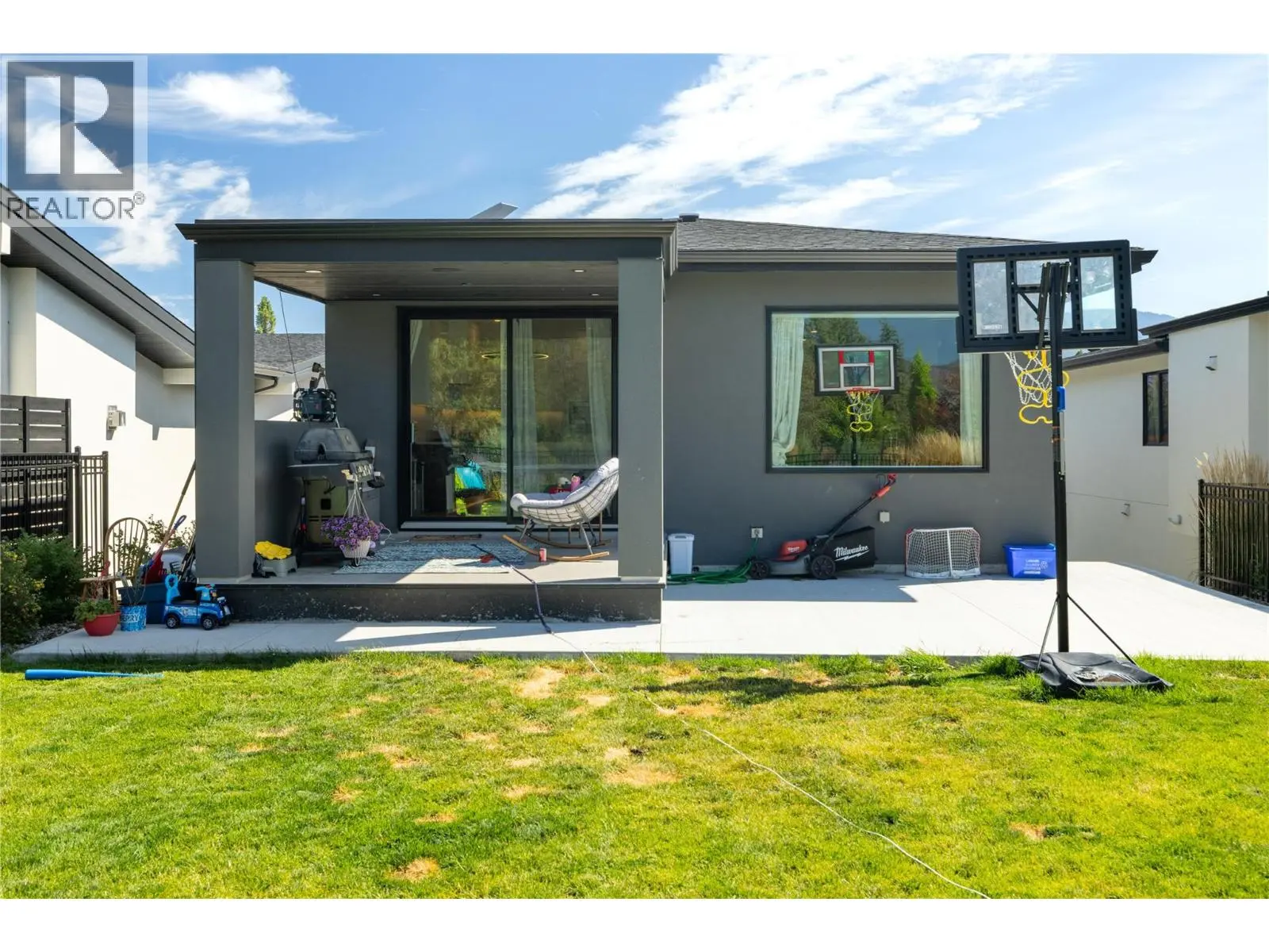 10272 Long Road. Lake Country, British Columbia