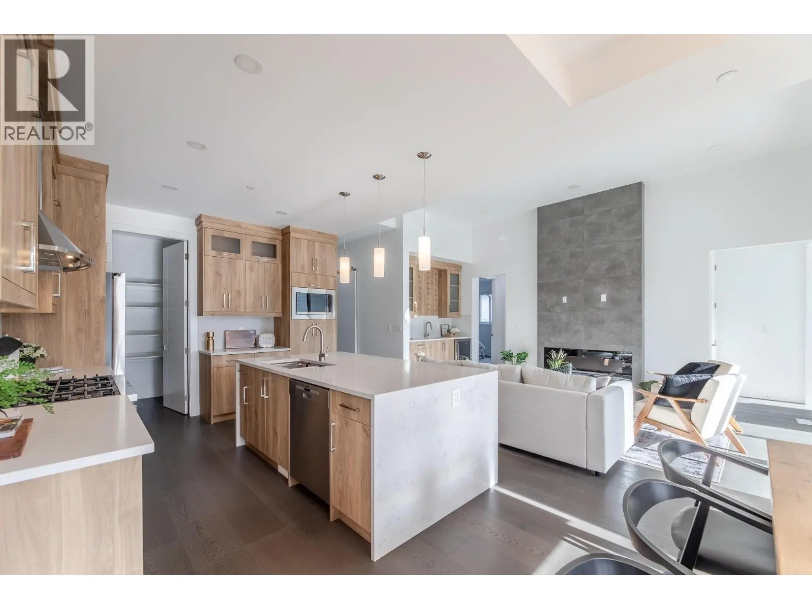 5586 Nixon Road. Summerland, British Columbia