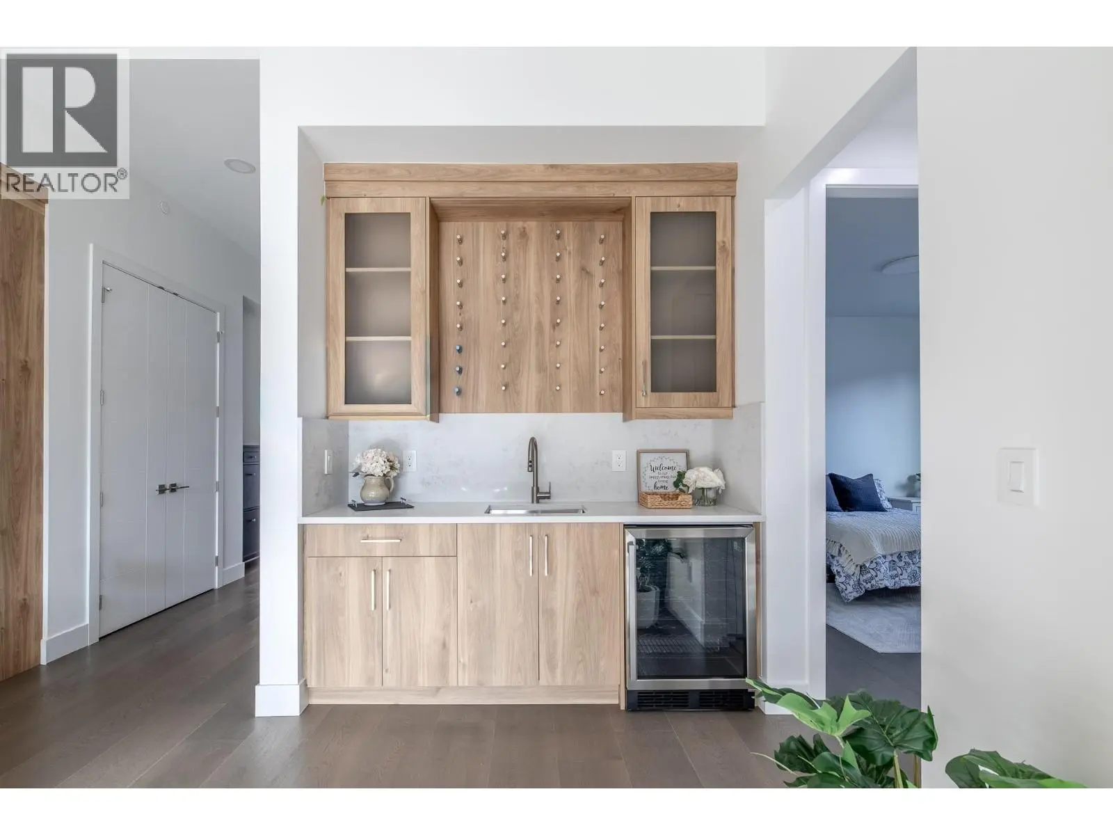5586 Nixon Road. Summerland, British Columbia