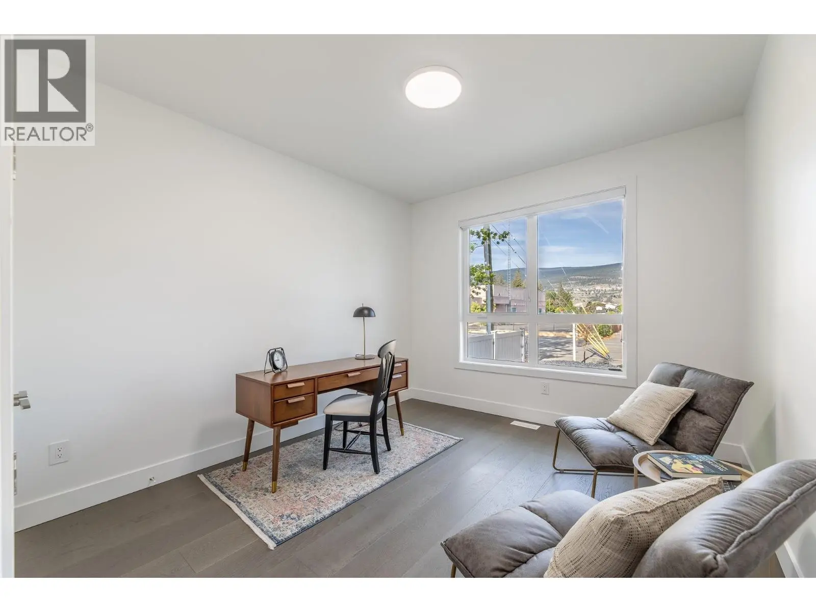 5586 Nixon Road. Summerland, British Columbia