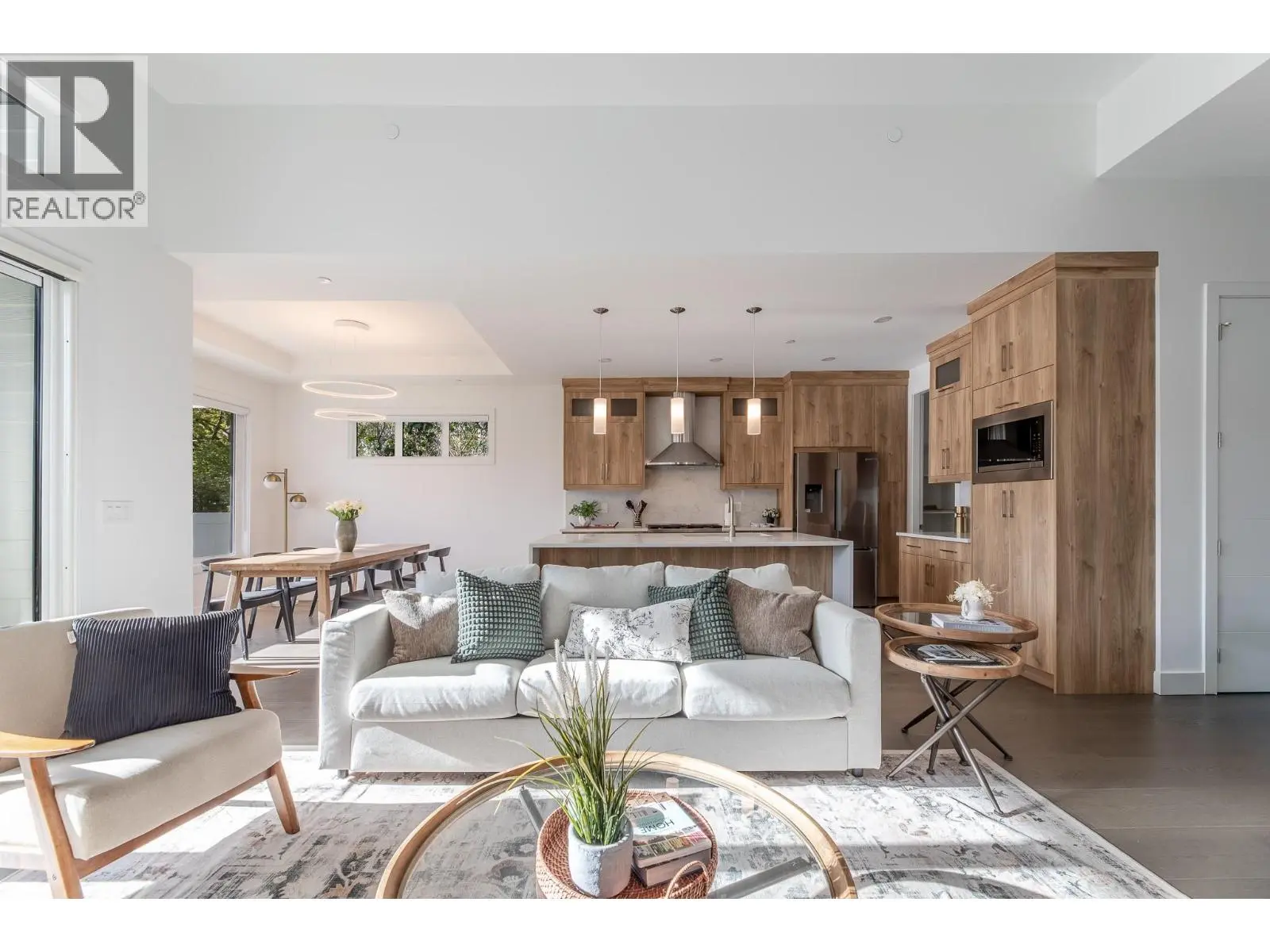 5586 Nixon Road. Summerland, British Columbia