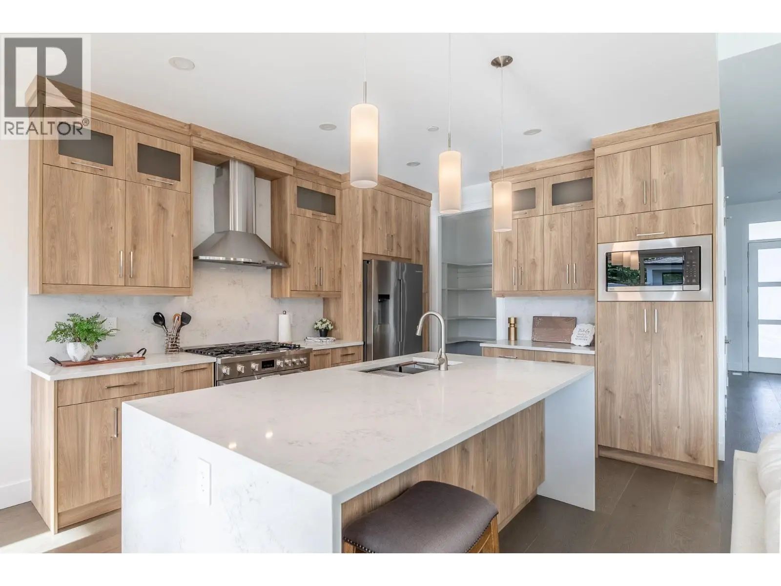 5586 Nixon Road. Summerland, British Columbia