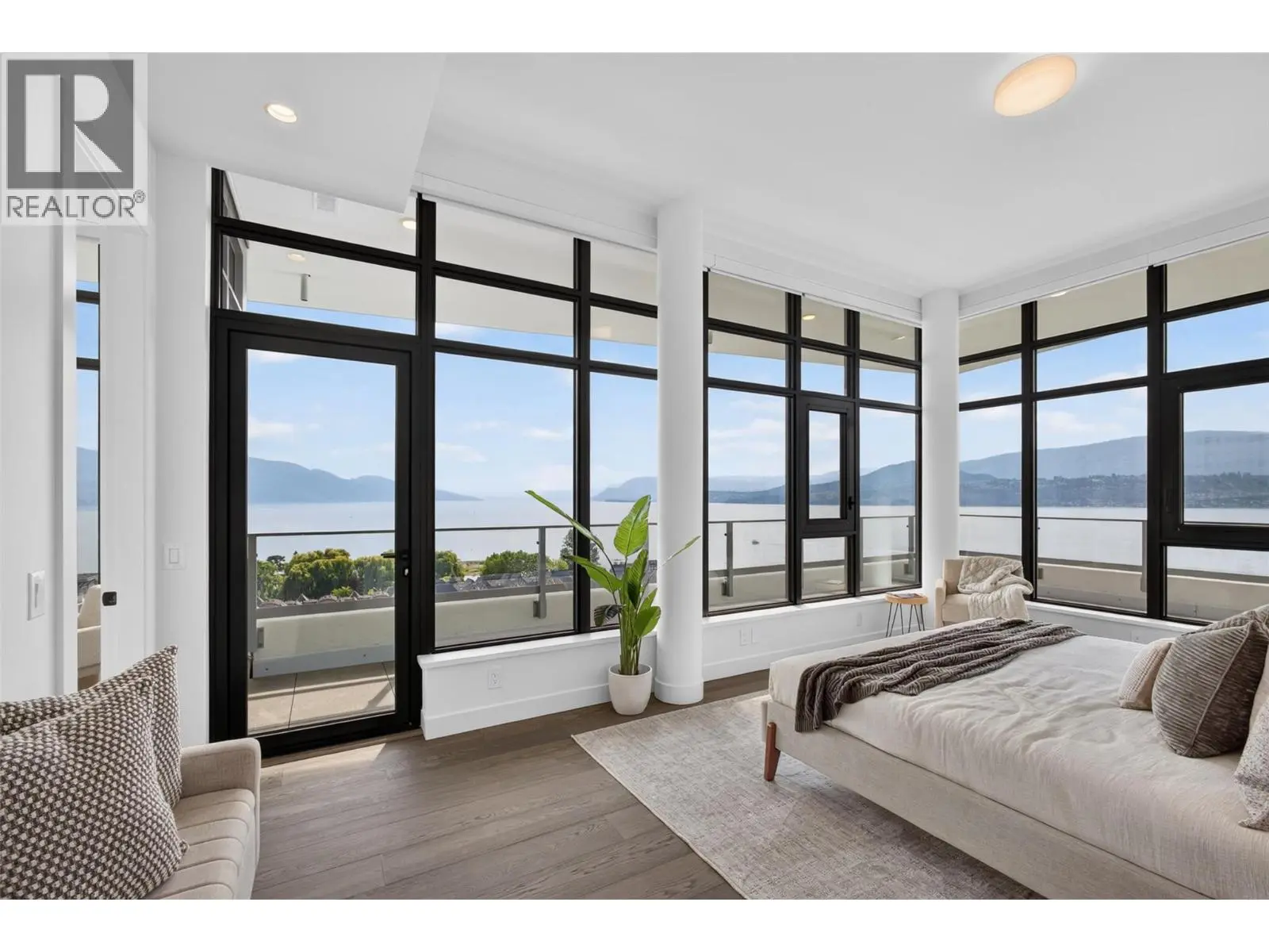 3800 Capozzi Road Unit# Ph2. Kelowna, British Columbia