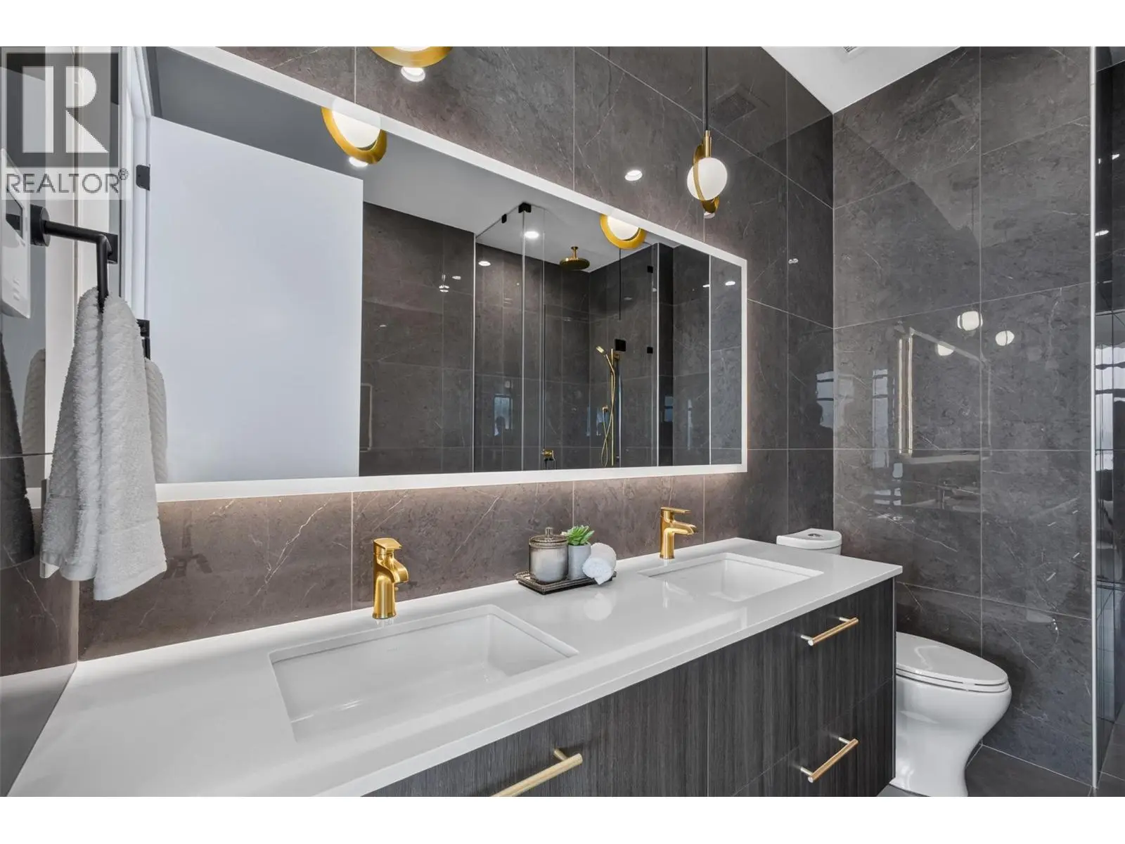 3800 Capozzi Road Unit# Ph2. Kelowna, British Columbia