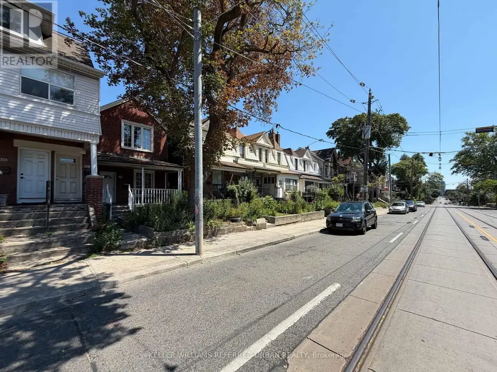 Main - 429 Ossington Avenue, Toronto (Trinity-Bellwoods)