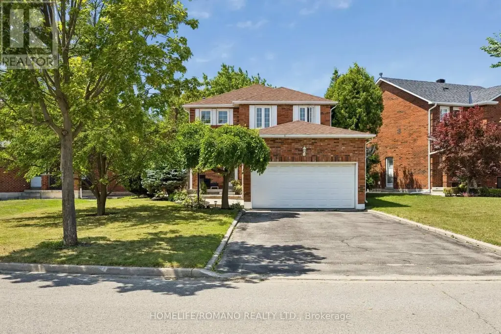 54 Links Road, Vaughan (Maple)