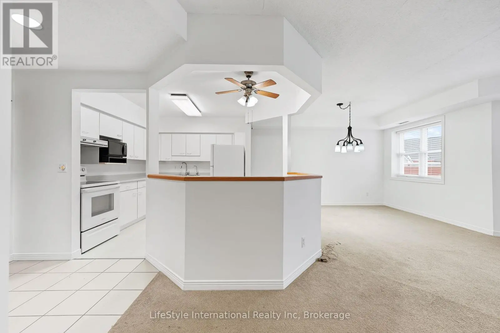 205 - 208 Silvercreek Parkway N, Guelph (Junction/Onward Willow)