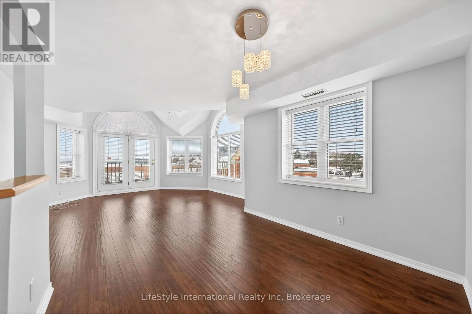 306 - 208 Silvercreek Parkway N, Guelph (Junction/Onward Willow)