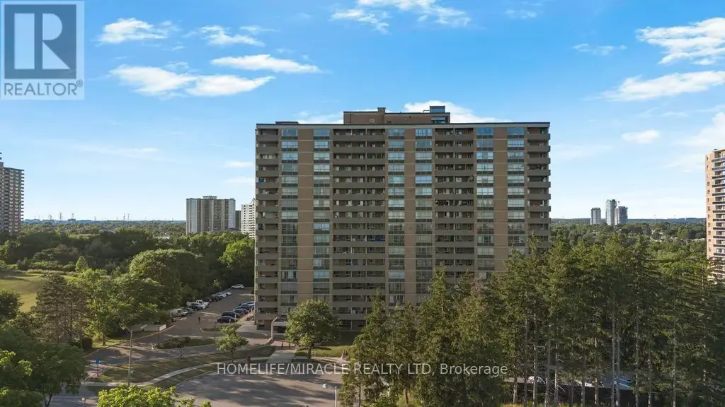 903 - 40 Panorama Court, Toronto (Mount Olive-Silverstone-Jamestown)