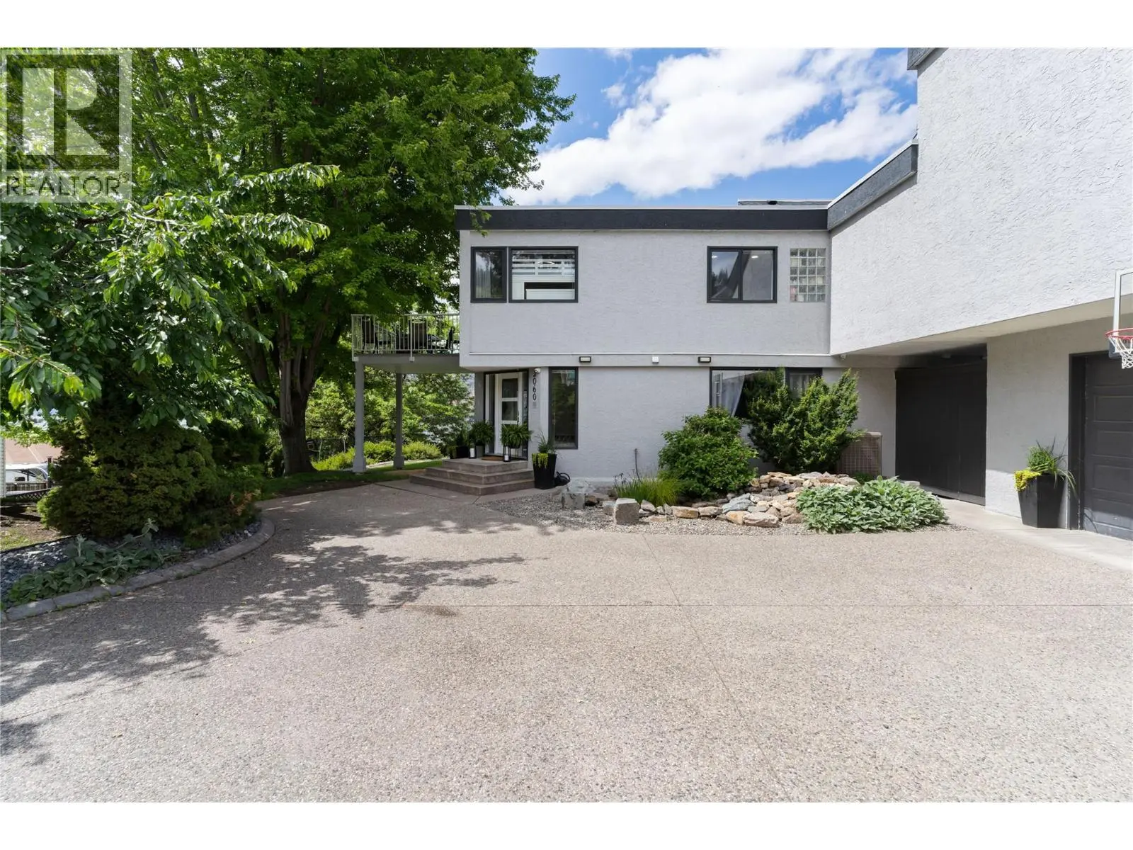2060 Bennett Road. Kelowna, British Columbia