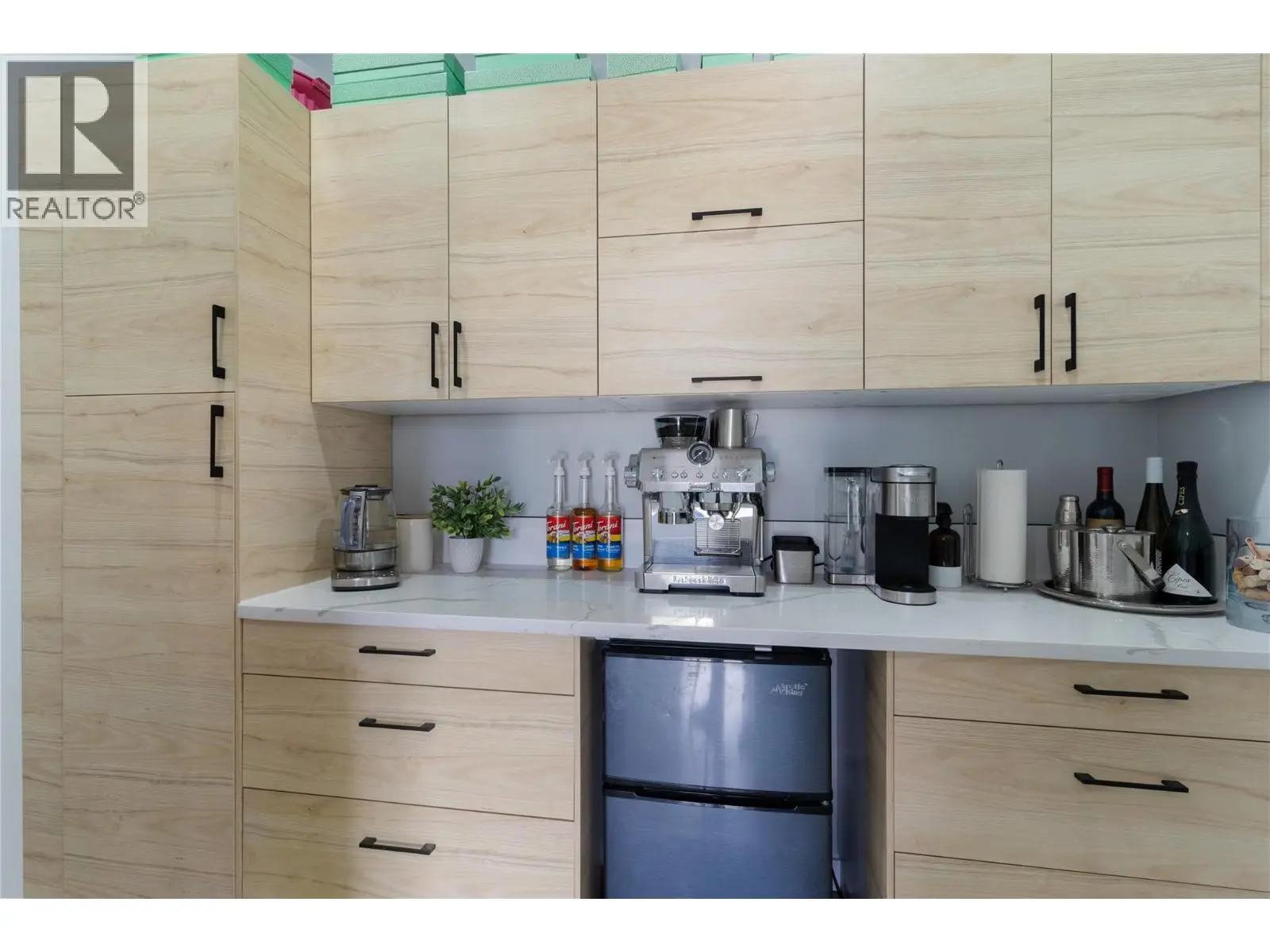 2060 Bennett Road. Kelowna, British Columbia