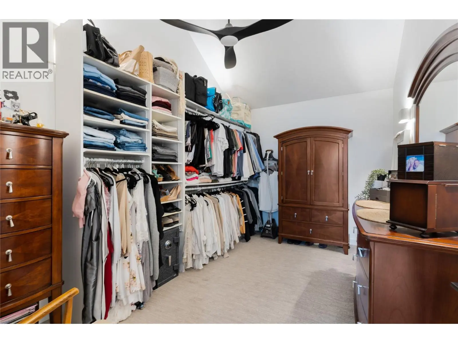 2060 Bennett Road. Kelowna, British Columbia