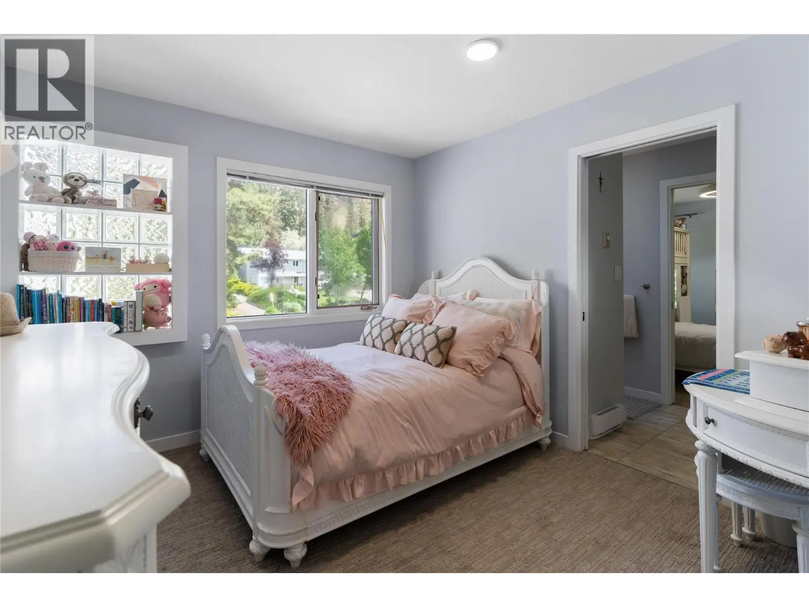 2060 Bennett Road. Kelowna, British Columbia