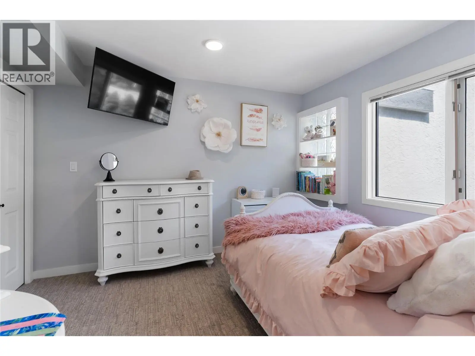 2060 Bennett Road. Kelowna, British Columbia