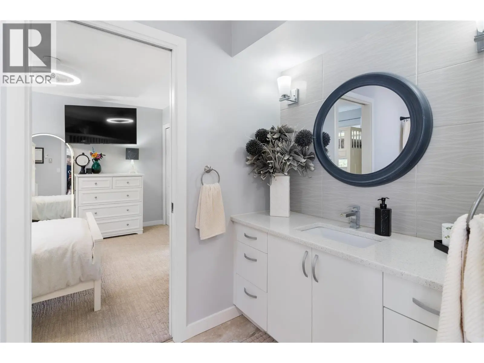 2060 Bennett Road. Kelowna, British Columbia