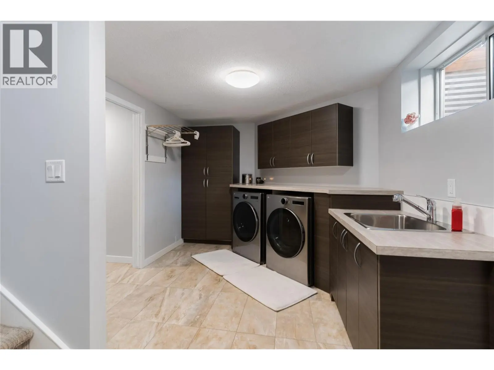 2060 Bennett Road. Kelowna, British Columbia