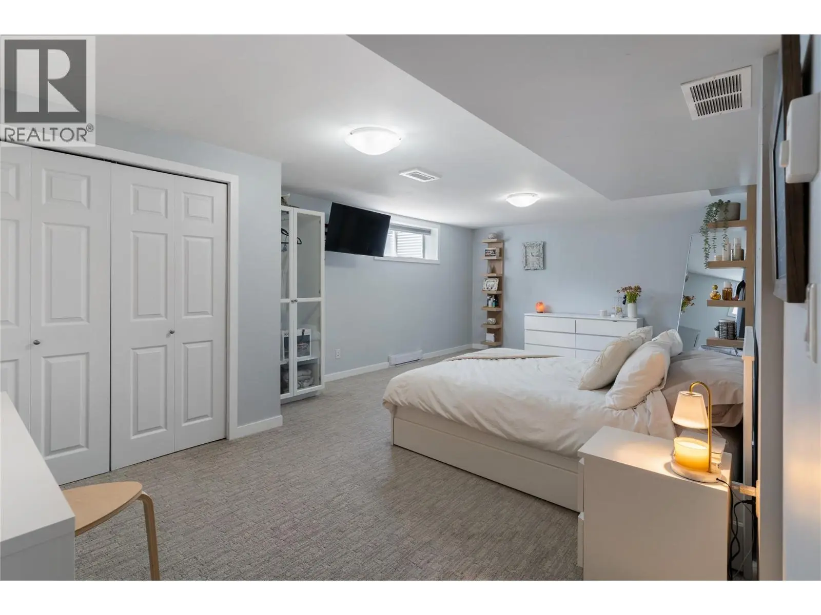 2060 Bennett Road. Kelowna, British Columbia