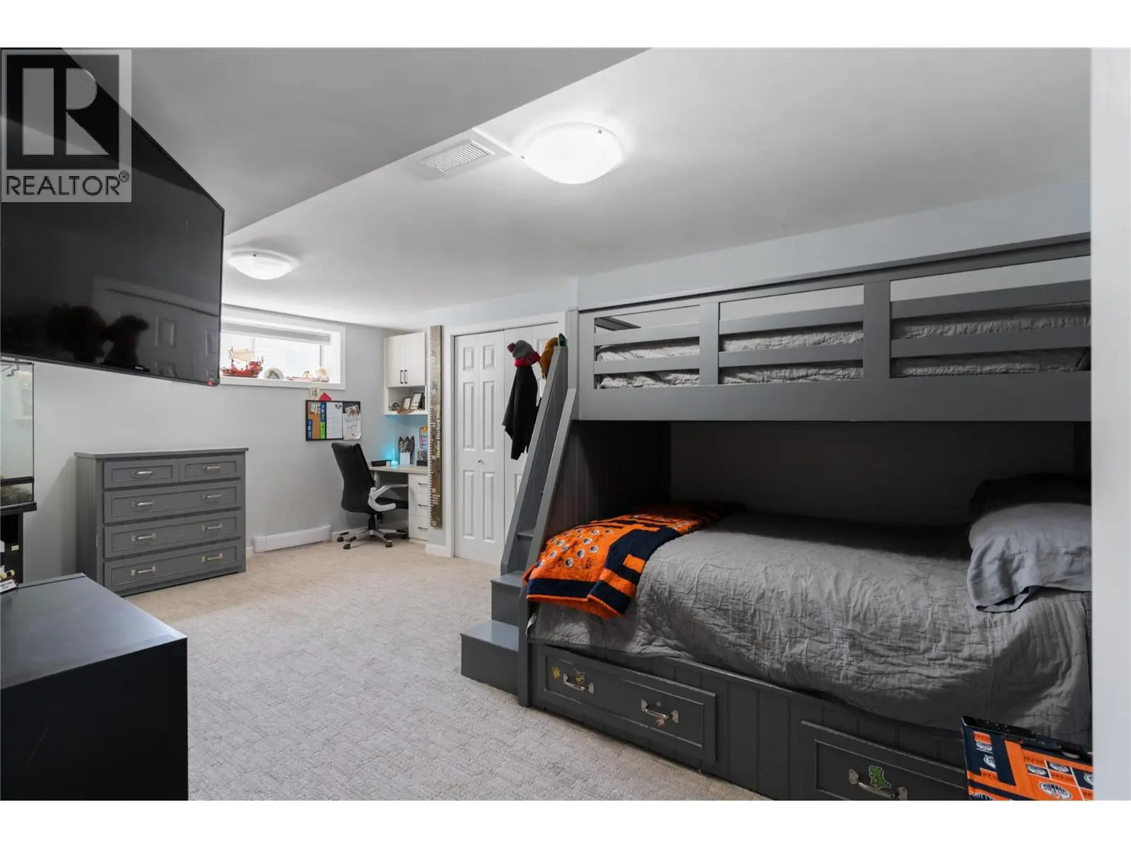 2060 Bennett Road. Kelowna, British Columbia