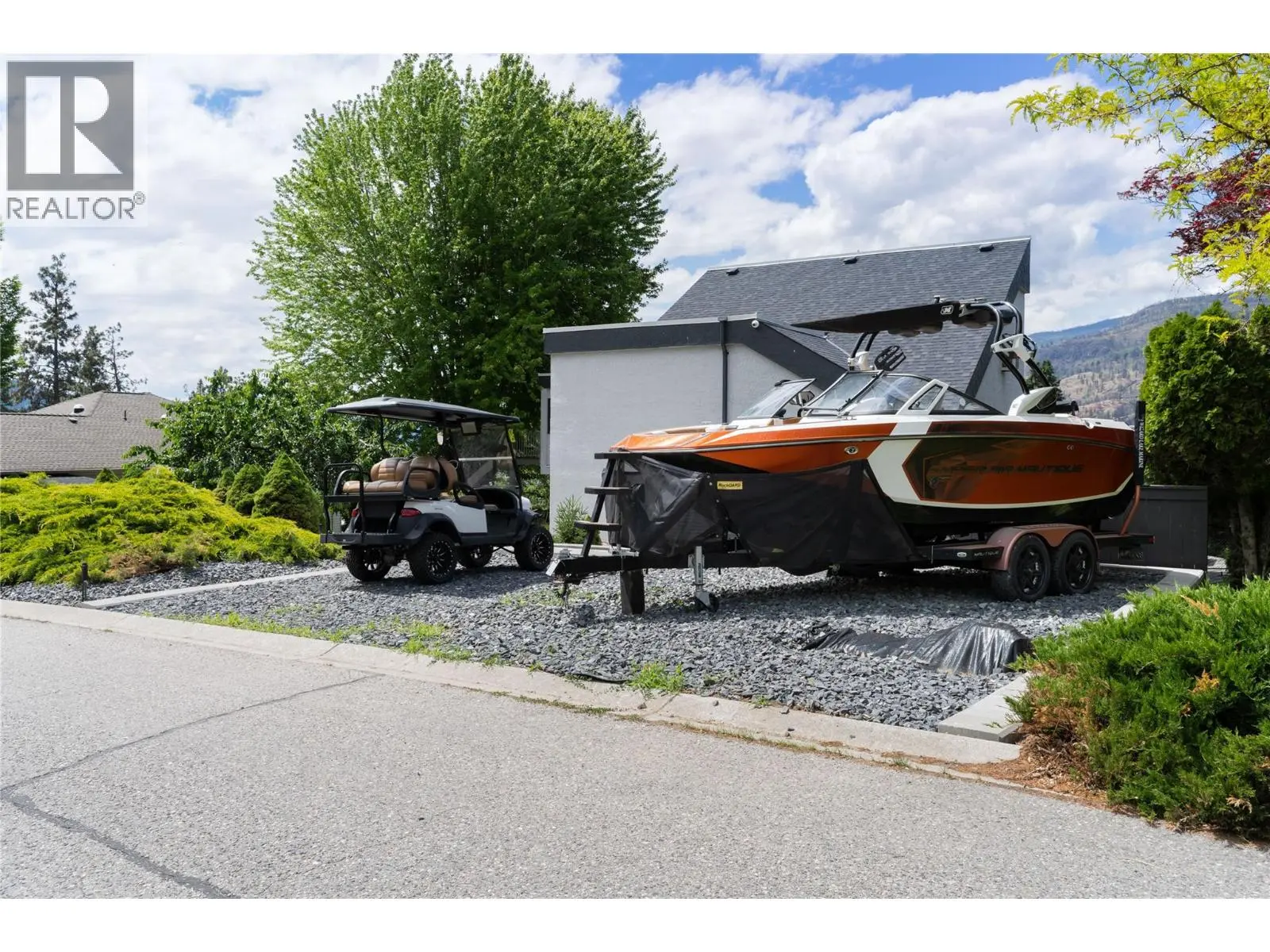 2060 Bennett Road. Kelowna, British Columbia