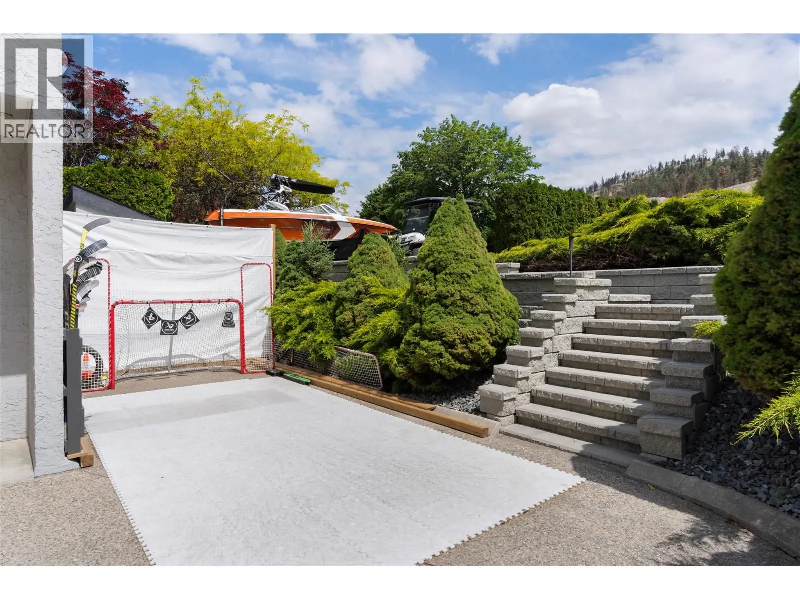 2060 Bennett Road. Kelowna, British Columbia