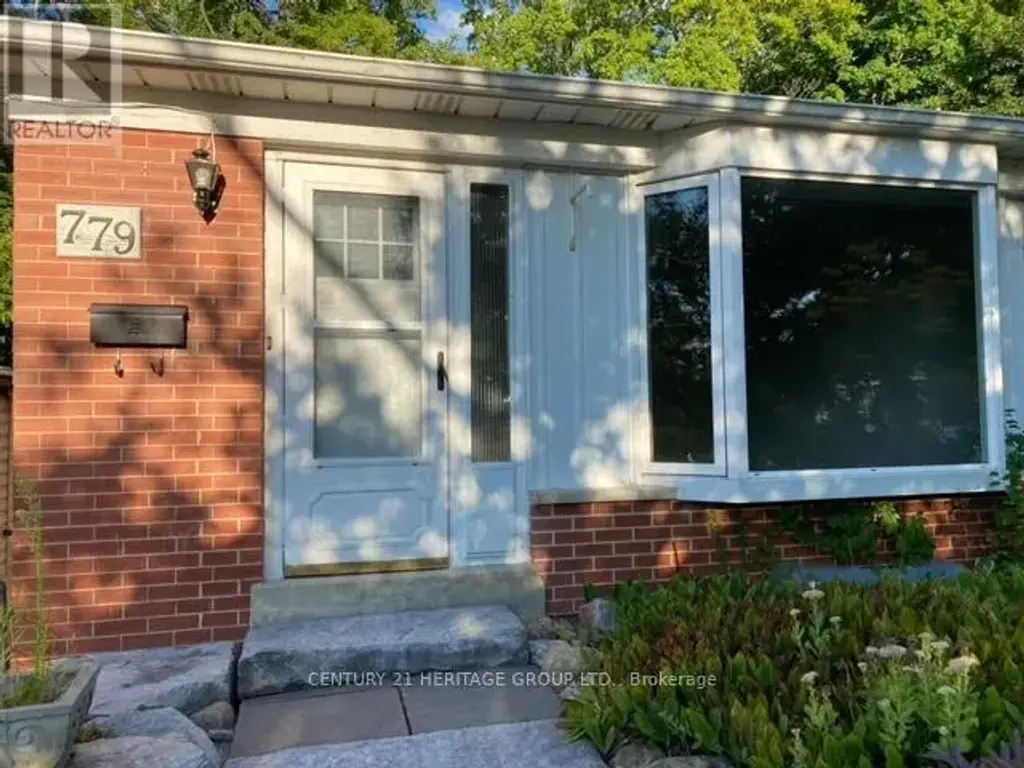 Main - 779 Greenfield Crescent, Newmarket (Huron Heights-Leslie Valley)