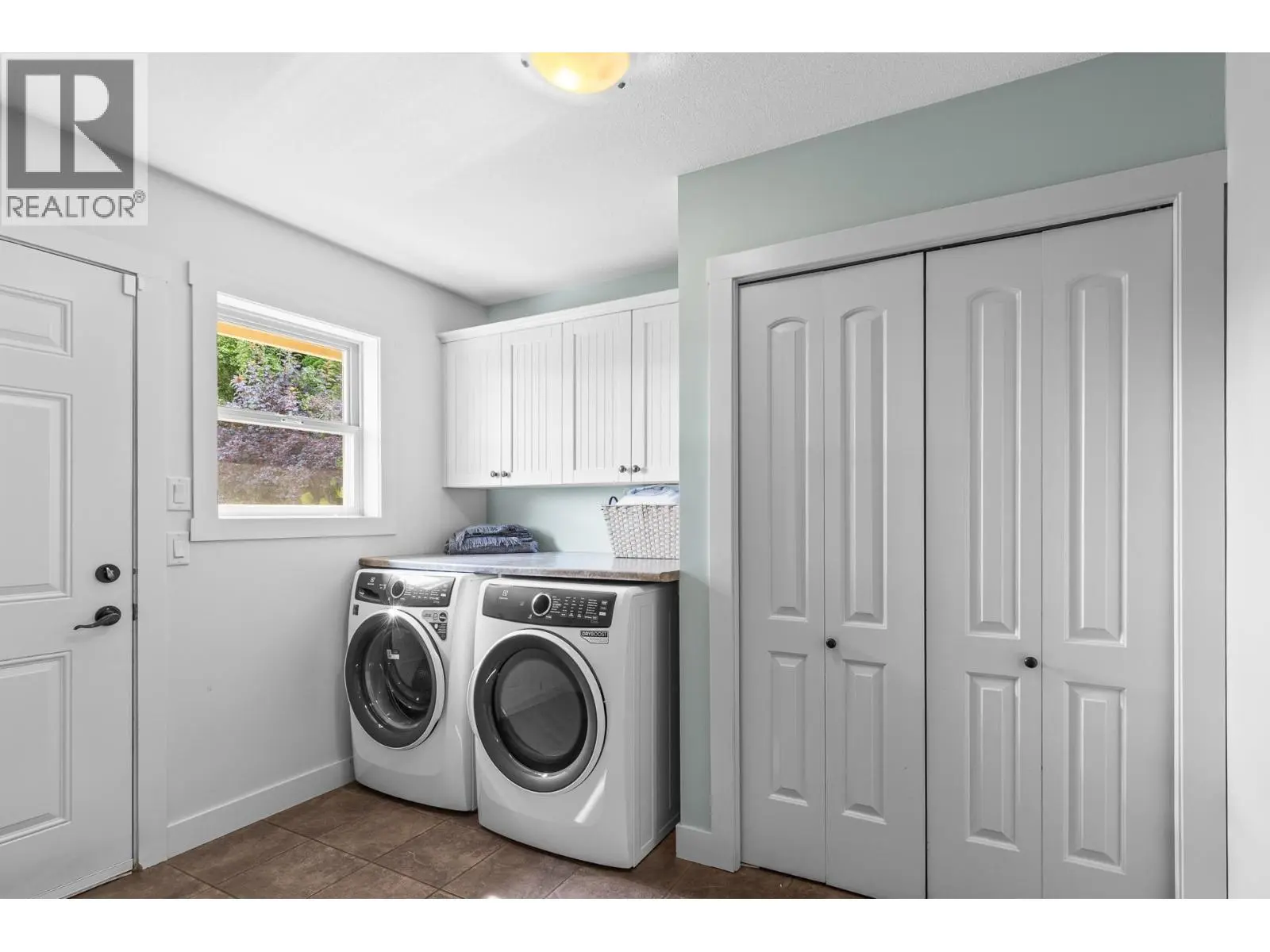 1065 Long Ridge Drive. Kelowna, British Columbia