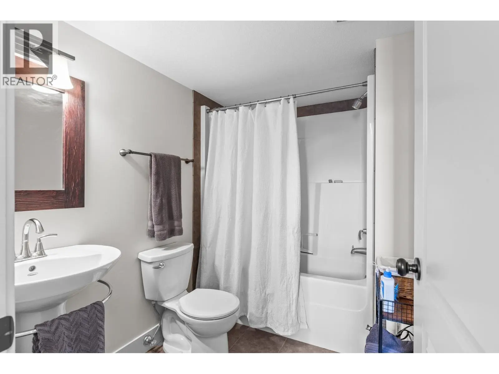 1065 Long Ridge Drive. Kelowna, British Columbia