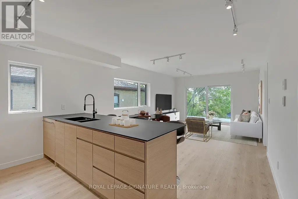 4 - 1254 Davenport Road, Toronto (Corso Italia-Davenport)