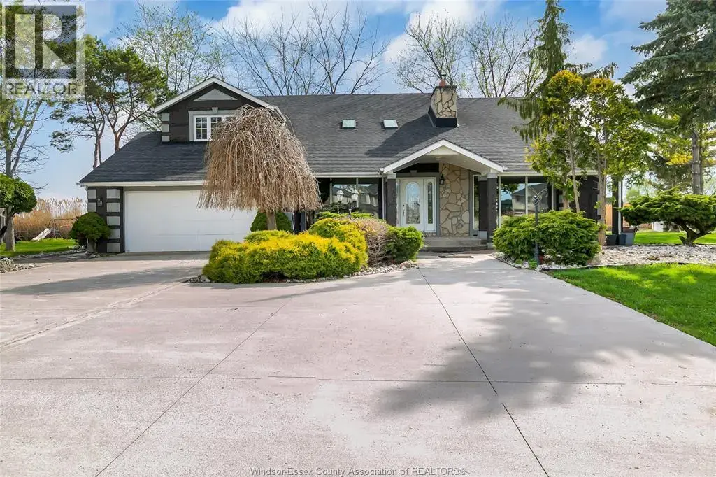 112 County Rd 22, Belle River