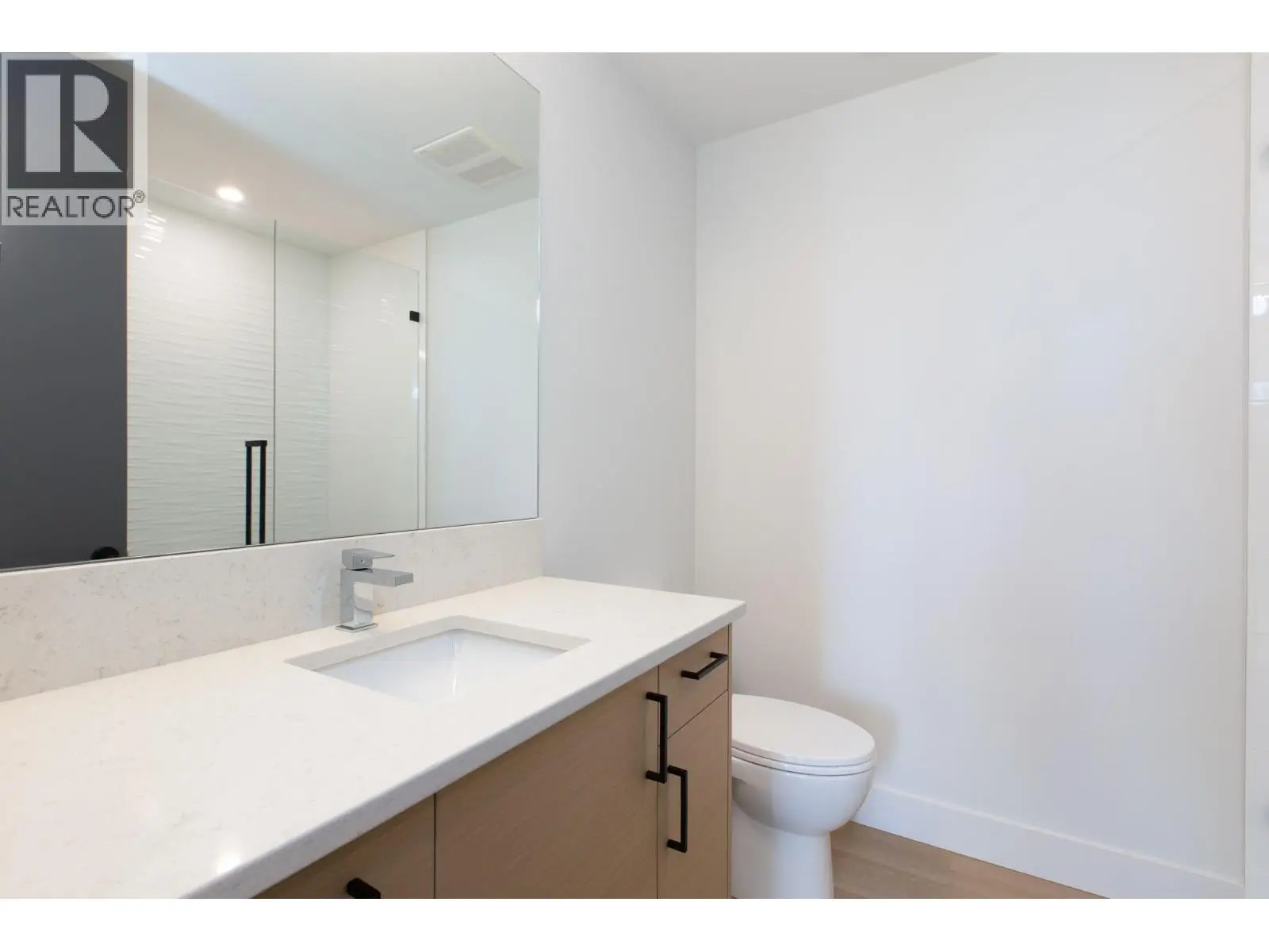 5650 The Edge Place Unit# 108. Kelowna, British Columbia
