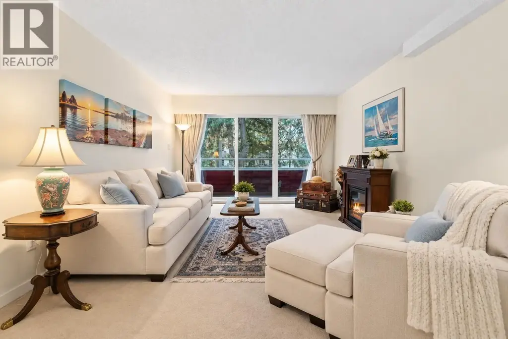 206 250 W 1st Street, North Vancouver