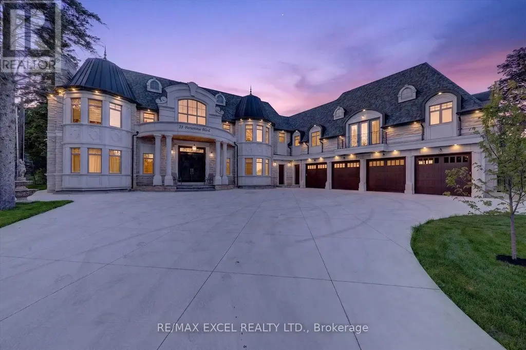 28 Personna Boulevard, Markham (Devil's Elbow)