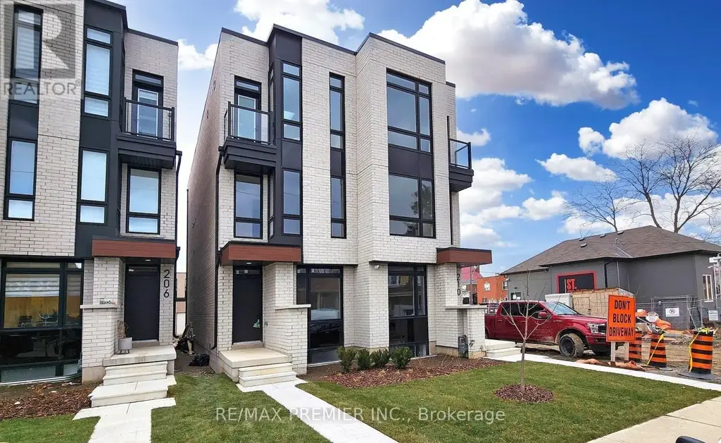 Lower - 208 Mcroberts Avenue W, Toronto (Corso Italia-Davenport)