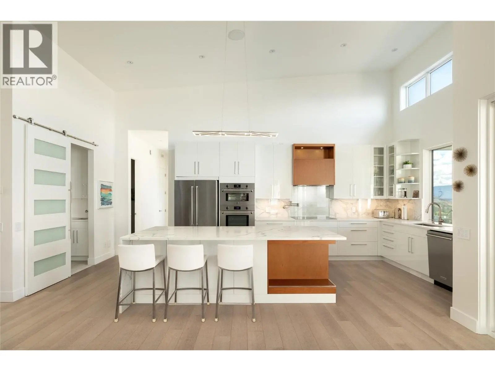 5552 Upper Mission Drive. Kelowna, British Columbia