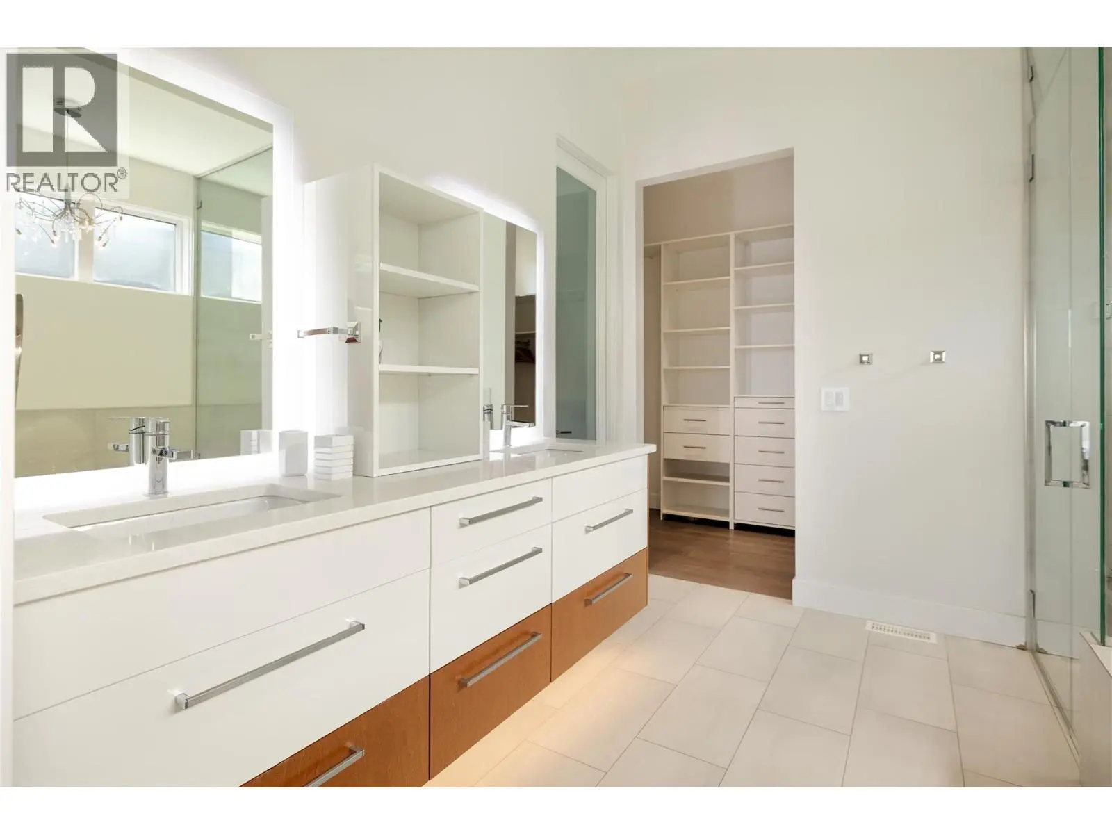 5552 Upper Mission Drive. Kelowna, British Columbia