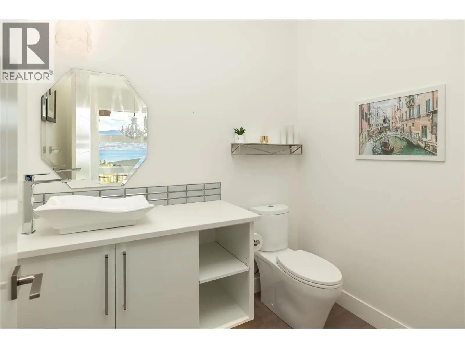 5552 Upper Mission Drive. Kelowna, British Columbia
